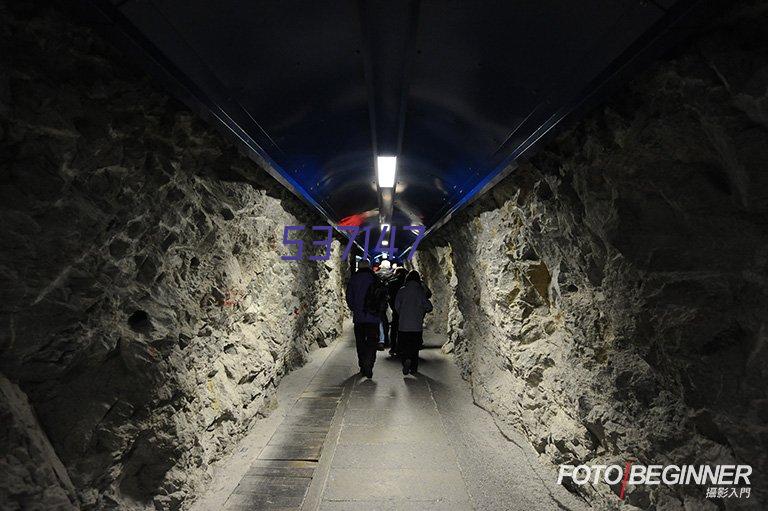 湖北黄冈浠水现代别墅大宅设计 跃层挑高客厅装修效果图设计